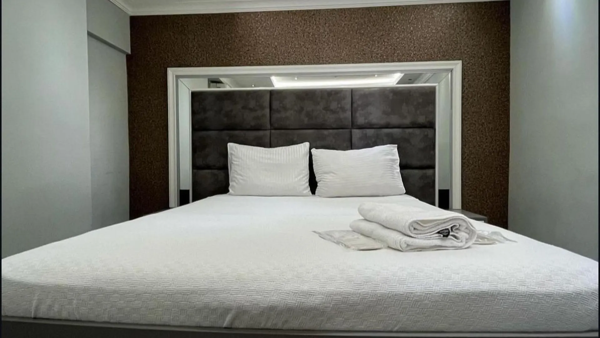 The Chinese Beijing Downtown Park Hotel Istanbul